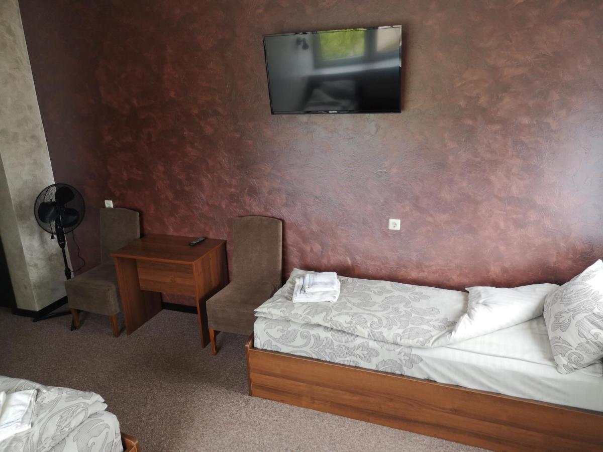Bed and Breakfast Pas Neriju Skuodas Exterior foto